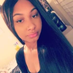 Meet your Posher, Julisha